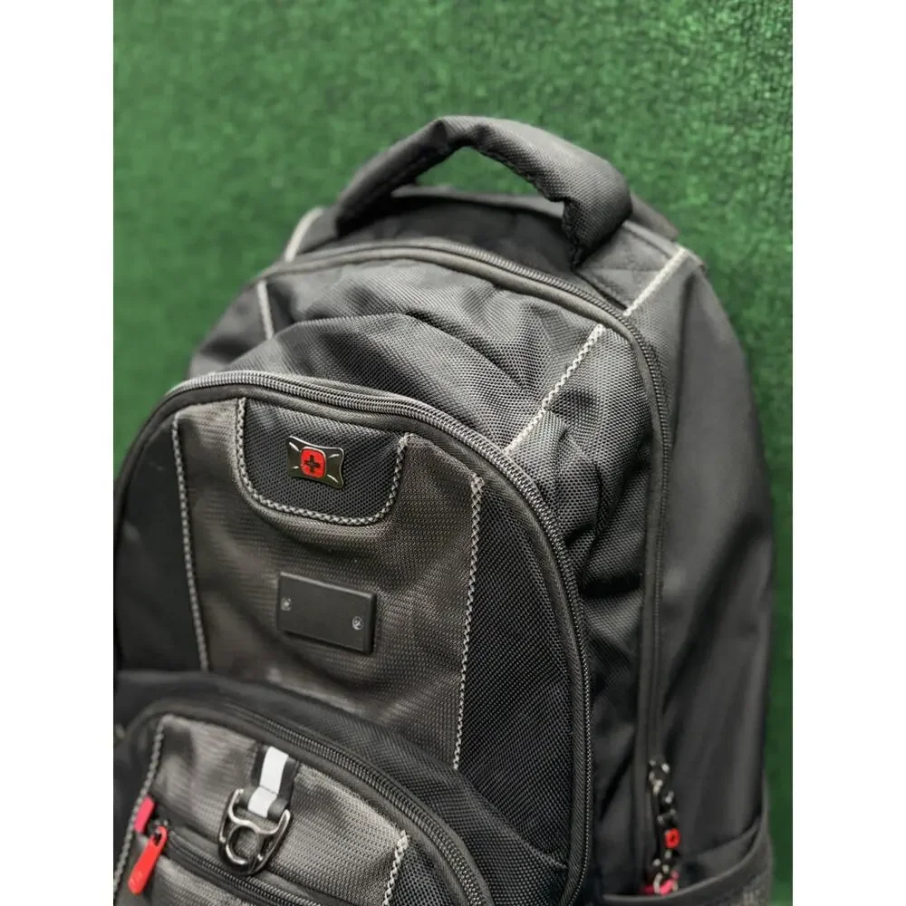 WENGER PILLAR BLACK LARGE BACKPACK WITH TECH PROTECTION
